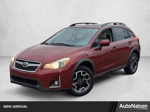 Used 2017 Subaru Crosstrek 2.0i Premium image 1