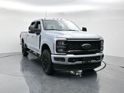 New 2026 Ford F250 Lariat w/ Black Appearance Package image 5