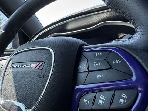Used 2016 Dodge Charger R/T Scat Pack w/ Technology Group RWD image 17
