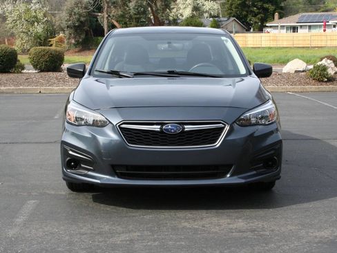 Used 2017 Subaru Impreza 2.0i Premium image 3