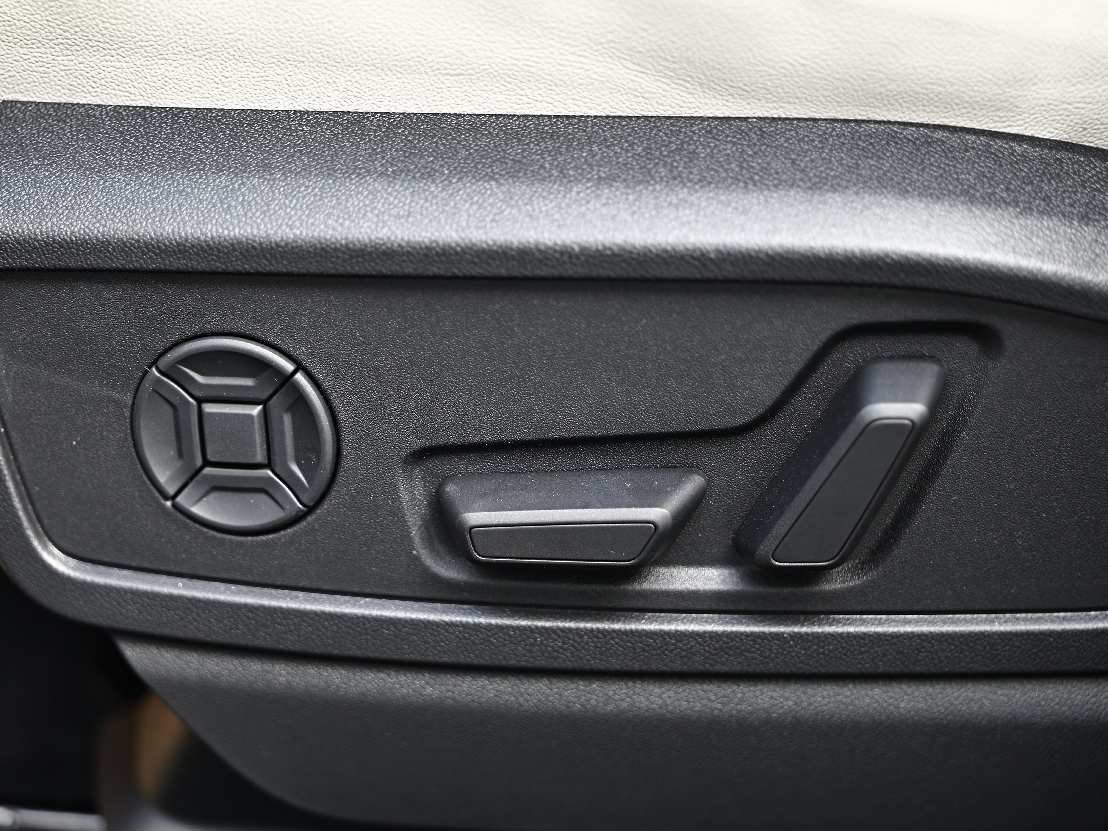 New 2026 Audi Q5 Premium Plus AWD/4WD image 21