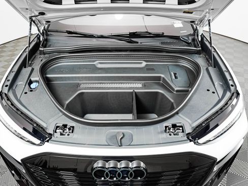 New 2027 Audi Q6 e-tron Premium Plus AWD/4WD image 4