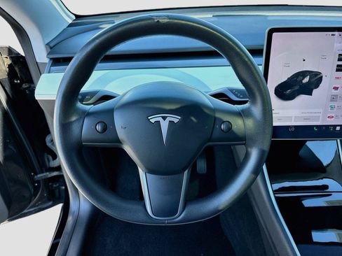 Used 2020 Tesla Model Y Long Range AWD/4WD image 13