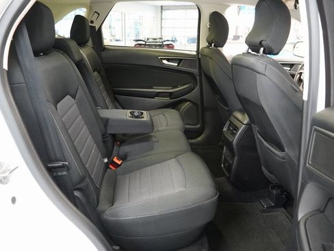 Used 2015 Ford Edge SE image 29