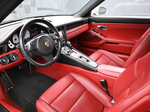 Certified 2015 Porsche 911 Turbo S image 4