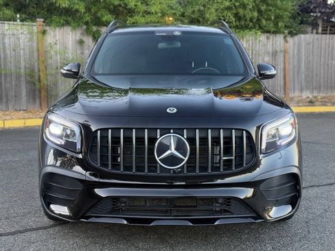Used 2021 Mercedes-Benz GLB 35 AMG 4MATIC w/ AMG Night Package image 2