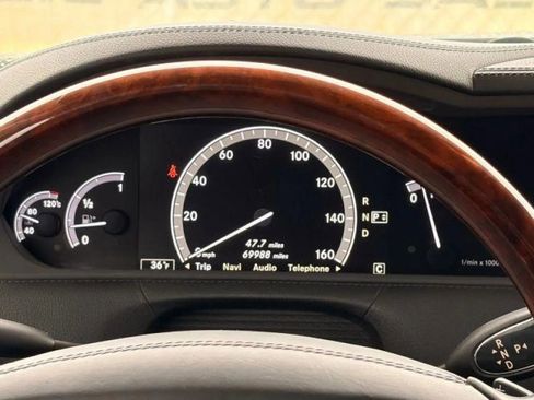 Used 2010 Mercedes-Benz CL 550 4MATIC image 28