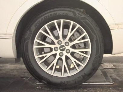 Used 2025 Genesis GV80 2.5T AWD/4WD image 9