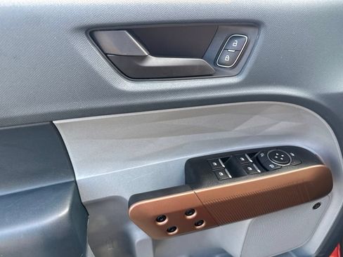 Used 2024 Ford Maverick Lariat FWD image 19