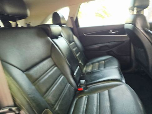 Used 2017 Kia Sorento EX FWD image 36