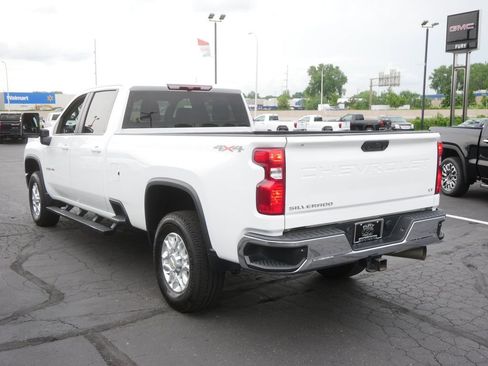 Used 2022 Chevrolet Silverado 3500 LT w/ Convenience Package AWD/4WD image 9