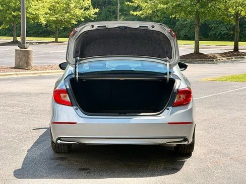 Used 2018 Honda Accord EX-L image 17