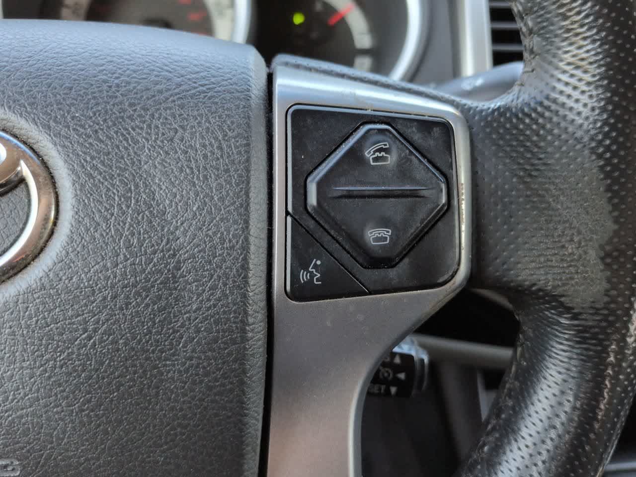Used 2015 Toyota Tacoma PreRunner w/ SR5 Package RWD image 23