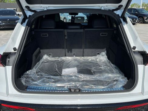 New 2025 Audi SQ5 Premium Plus image 12