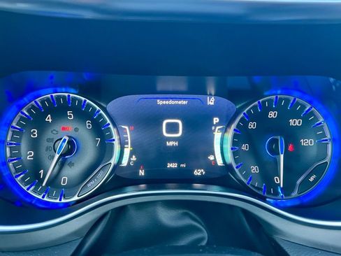 Used 2026 Chrysler Pacifica Pinnacle image 17