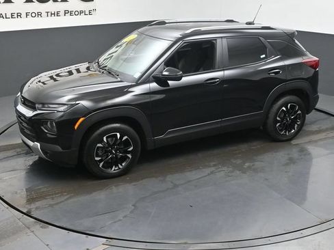 Used 2023 Chevrolet TrailBlazer LT w/ Convenience Package AWD/4WD image 43