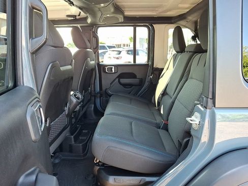Used 2024 Jeep Wrangler Unlimited Rubicon 4xe AWD/4WD image 10