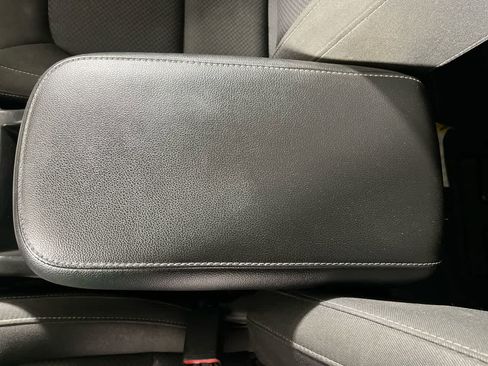 Used 2022 Chevrolet Colorado LT w/ Fleet Safety Package image 22