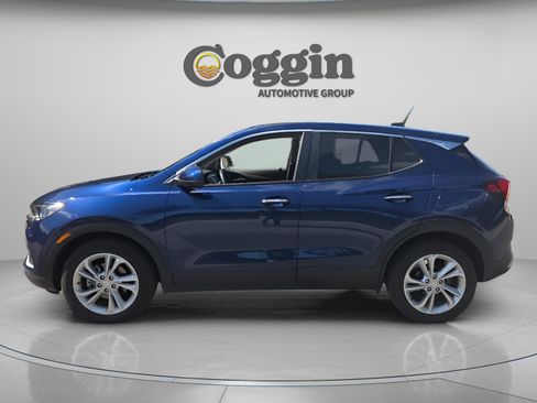 Used 2023 Buick Encore GX Preferred w/ Cold Weather Comfort Package FWD image 2