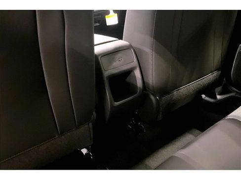 New 2026 Chevrolet Trax LT w/ LT Convenience Package FWD image 24