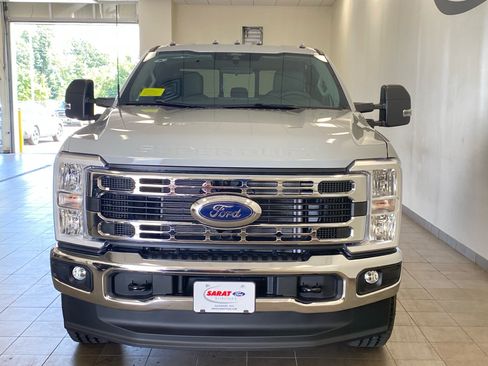 New 2026 Ford F250 XLT w/ FX4 Off-Road Package AWD/4WD image 3