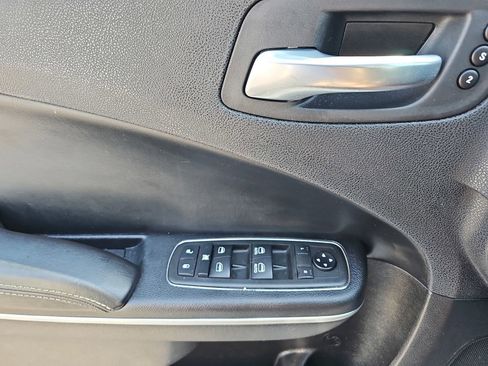 Used 2021 Dodge Charger SXT w/ Leather Interior Group RWD image 29