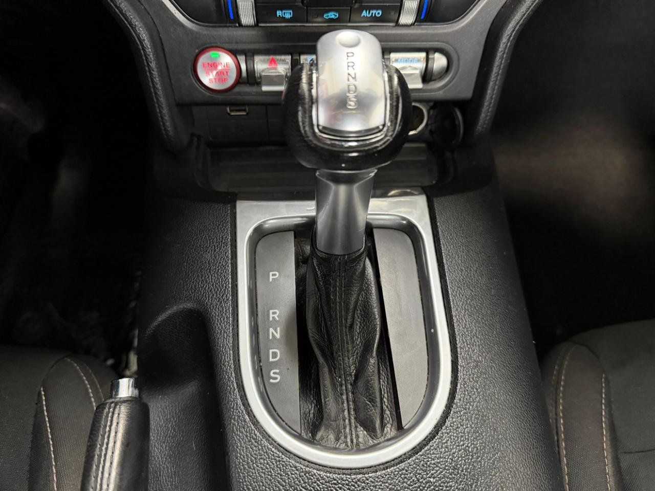 Used 2019 Ford Mustang Coupe w/ Equipment Group 101A RWD image 40