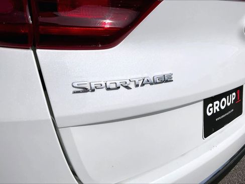 Used 2022 Kia Sportage LX w/ LX AWD Value Edition Package image 31