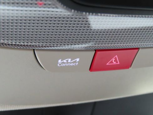 New 2026 Kia Sorento S AWD/4WD image 13