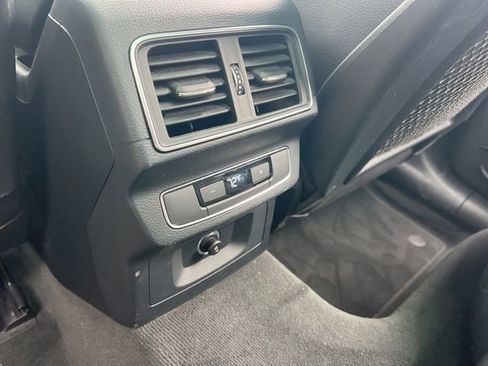 Used 2019 Audi Q5 2.0T Premium w/ Convenience Package image 32