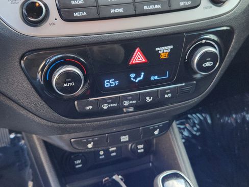 Used 2018 Hyundai Accent Limited image 12