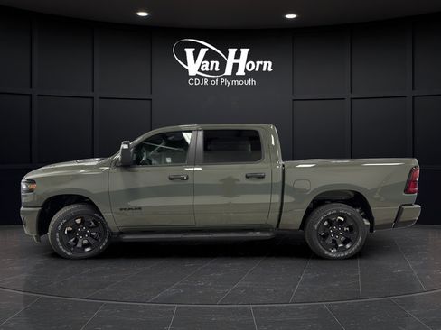 New 2026 RAM 1500 Express AWD/4WD image 4