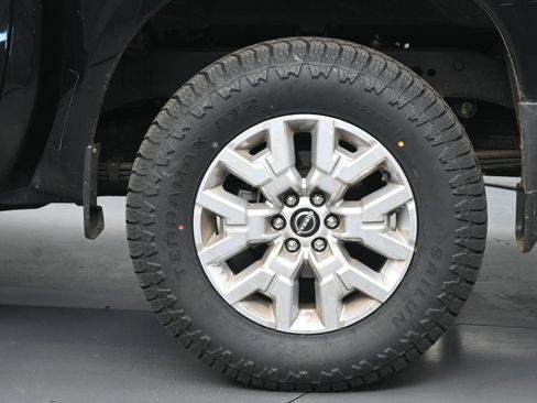 Certified 2022 Nissan Frontier SV w/ Technology Package image 21