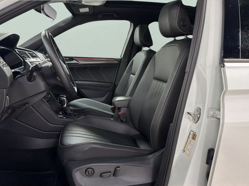 Certified 2023 Volkswagen Tiguan SE R-Line AWD/4WD image 17
