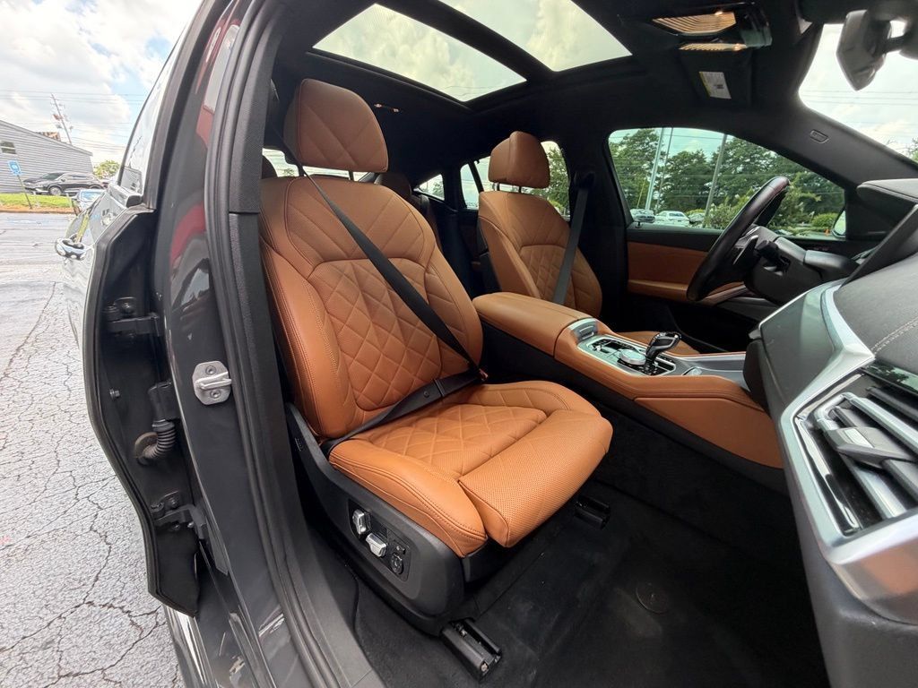 Used 2023 BMW X6 xDrive40i AWD/4WD image 33