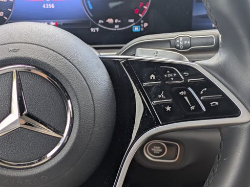 Certified 2025 Mercedes-Benz GLE 450e 4MATIC image 18