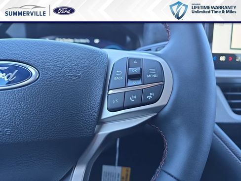 New 2026 Ford Explorer Active RWD image 20