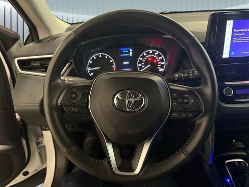 Used 2023 Toyota Corolla Cross LE w/ Moonroof Package AWD/4WD image 10