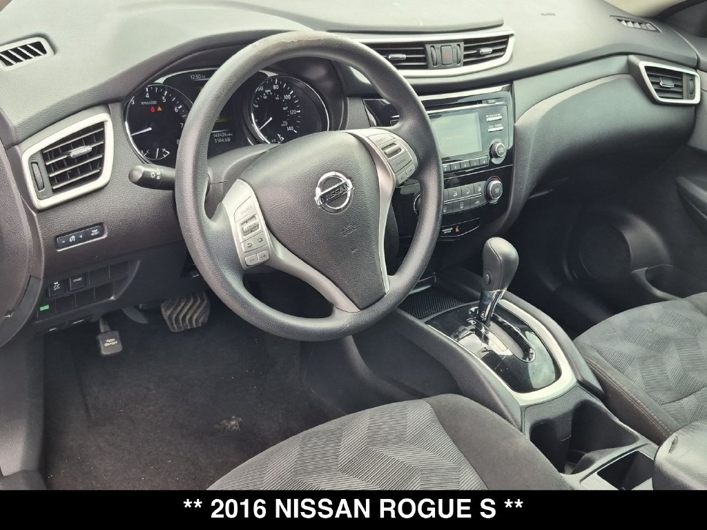 Used 2016 Nissan Rogue S w/ S Family Package FWD image 2