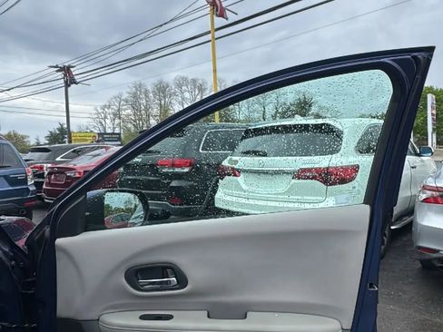 Used 2016 Honda HR-V LX image 20