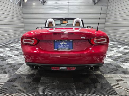 Used 2017 FIAT 124 Spider Lusso RWD image 7