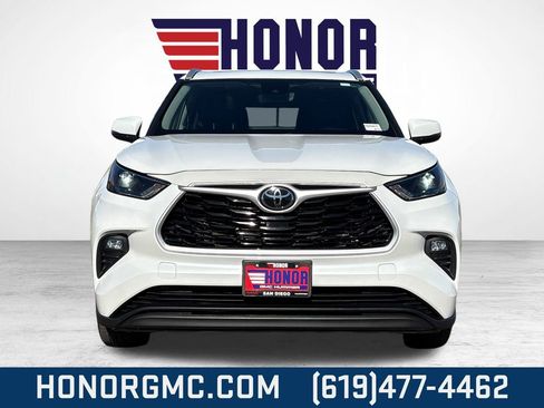 Used 2023 Toyota Highlander L image 8