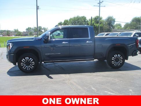 Used 2025 GMC Sierra 3500 Denali w/ Denali Reserve Package AWD/4WD image 11
