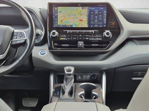Used 2022 Toyota Highlander Limited AWD/4WD image 14