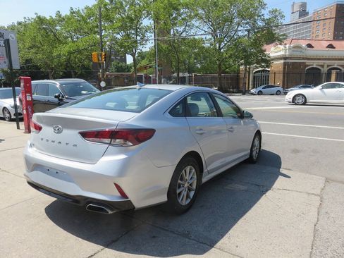 Used 2018 Hyundai Sonata SE FWD image 4