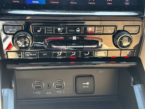 New 2025 Jeep Grand Cherokee Limited w/ Luxury Tech Group II image 20