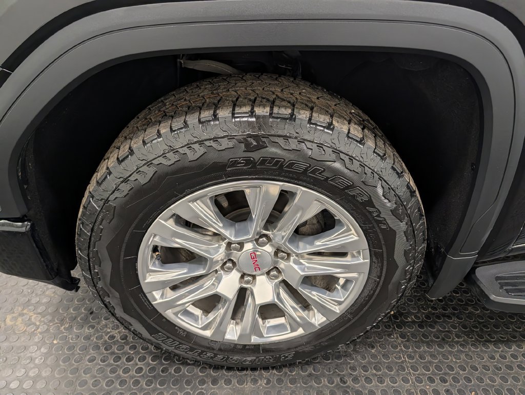 Used 2022 GMC Sierra 1500 Denali w/ Driver Alert Package II AWD/4WD image 7