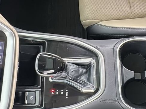 Certified 2022 Subaru Outback Limited w/ Popular Package #2 image 33