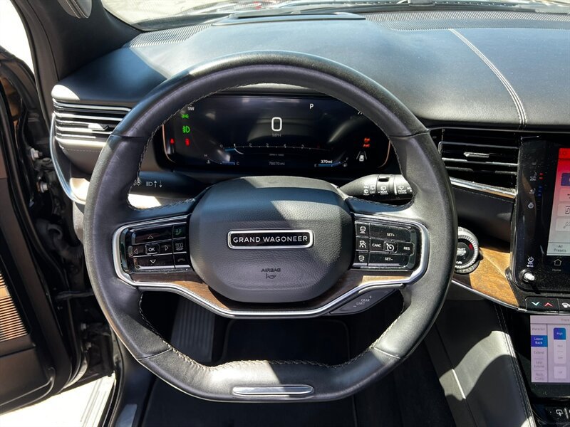 Used 2024 Jeep Grand Wagoneer L 4WD image 39