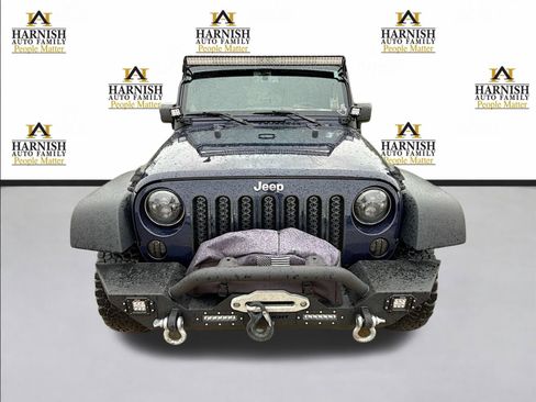 Used 2013 Jeep Wrangler Unlimited Rubicon w/ Connectivity Group AWD/4WD image 10